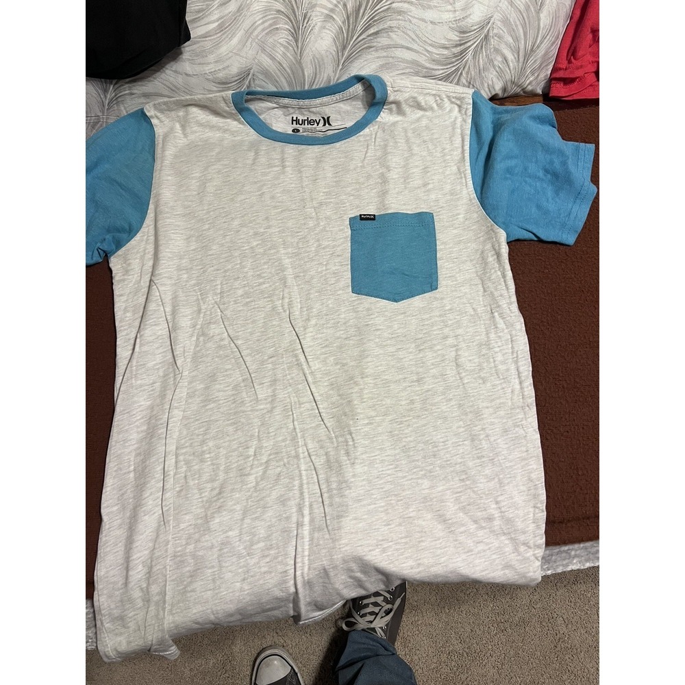 Hurley large men's‎ t shirt